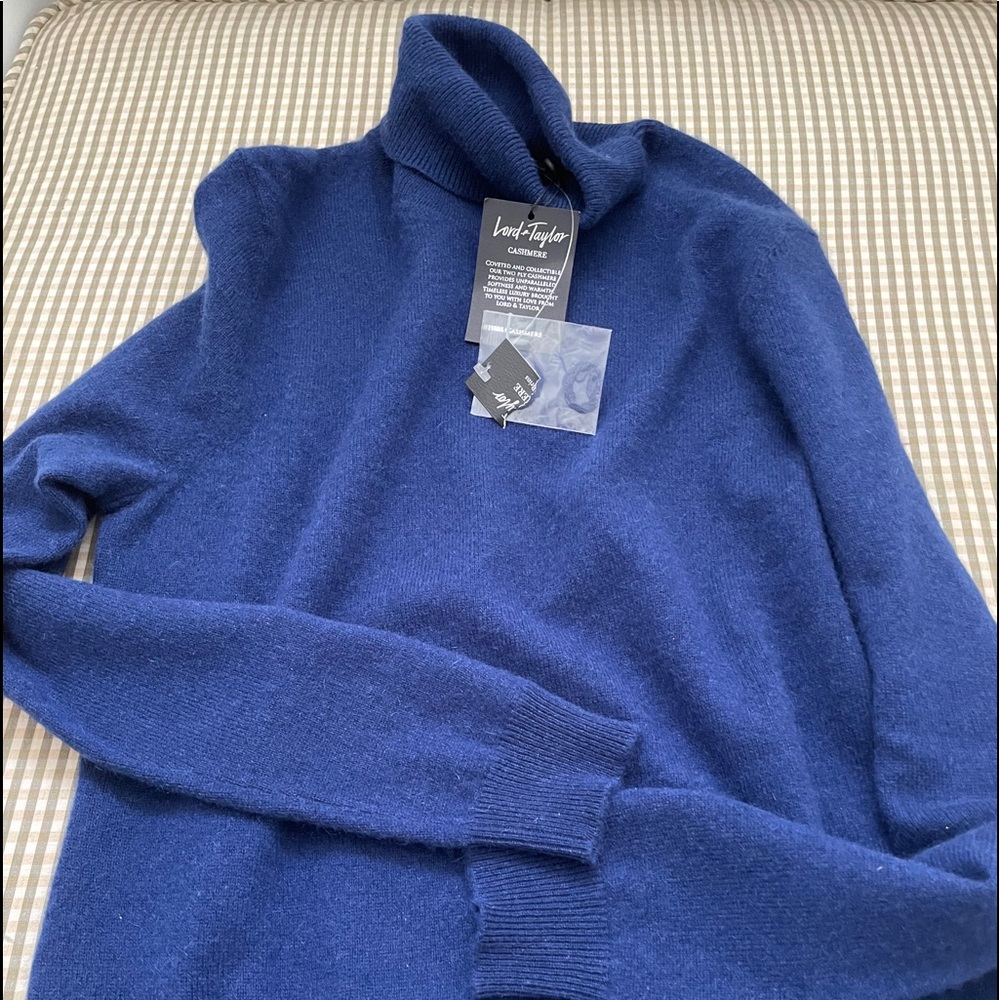 Lord & Taylor cashmere sweater